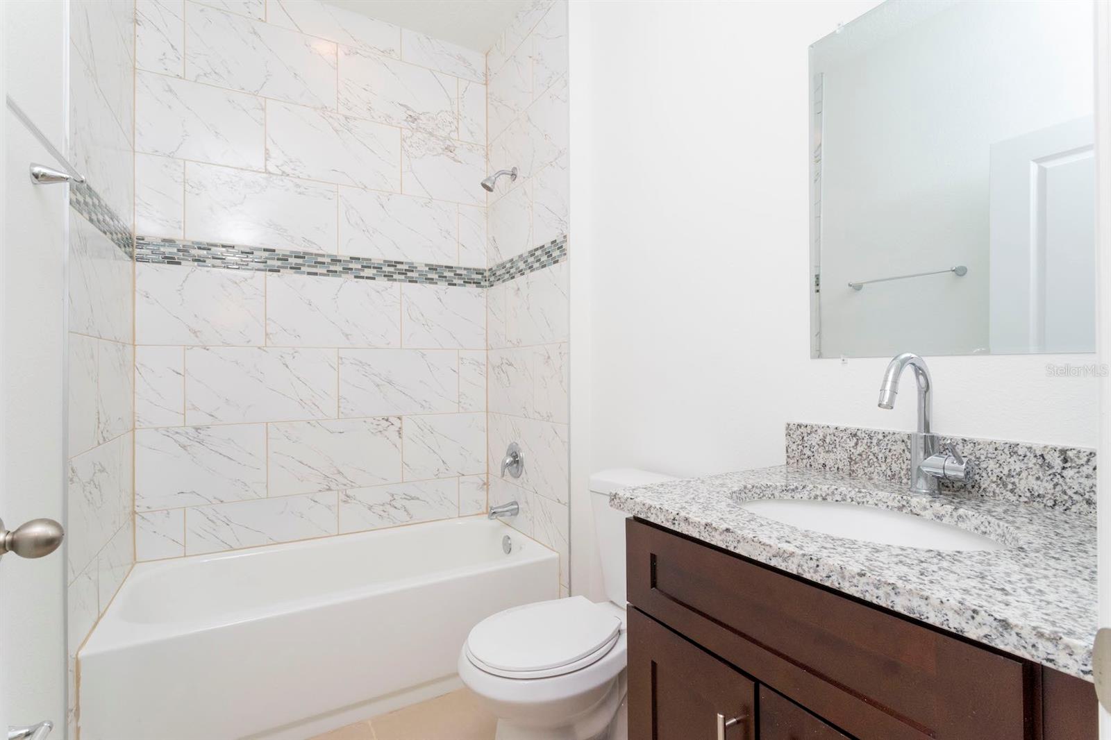 MARION OAKS UN 06 - Residential Lease