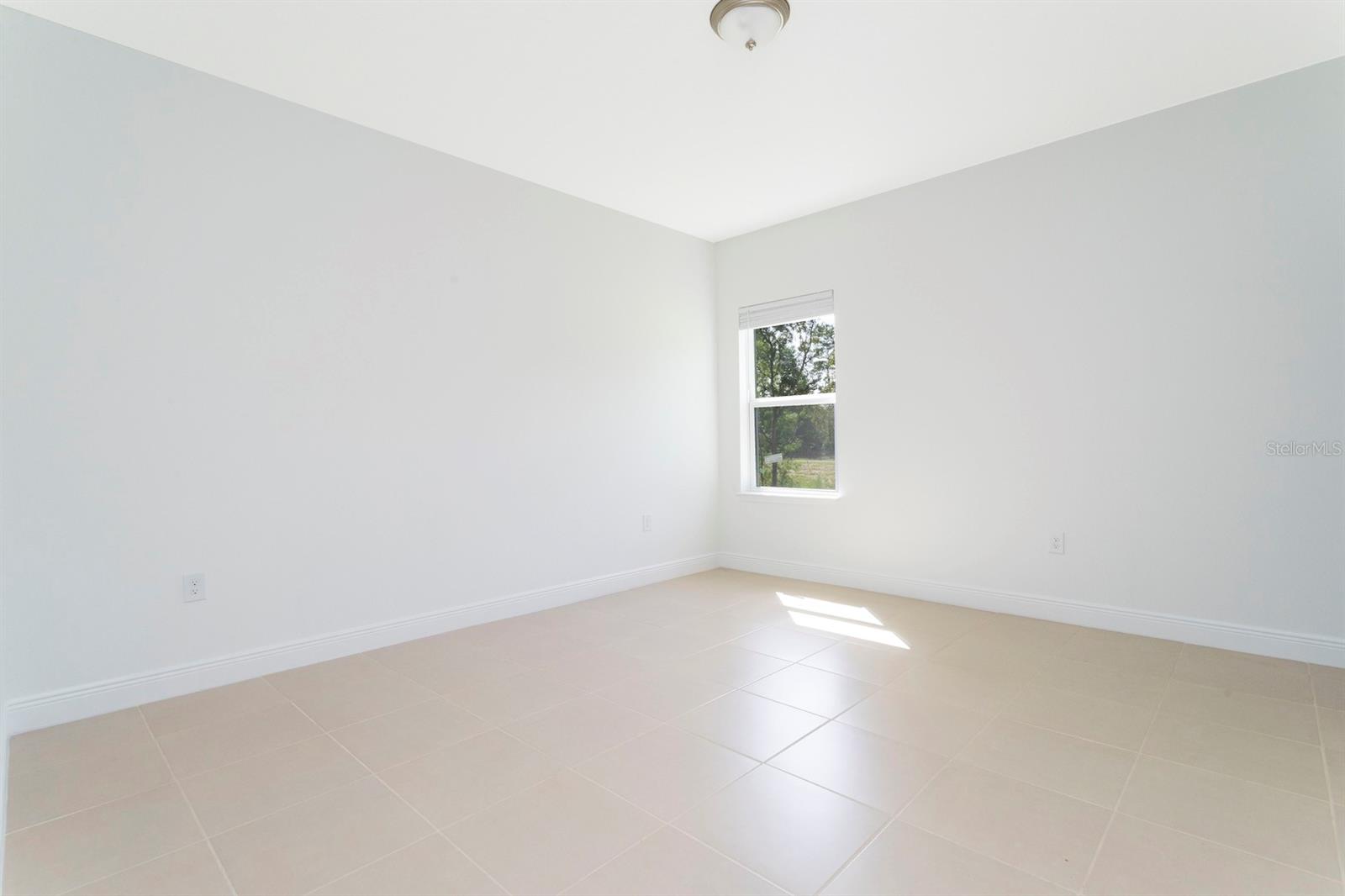 MARION OAKS UN 06 - Residential Lease