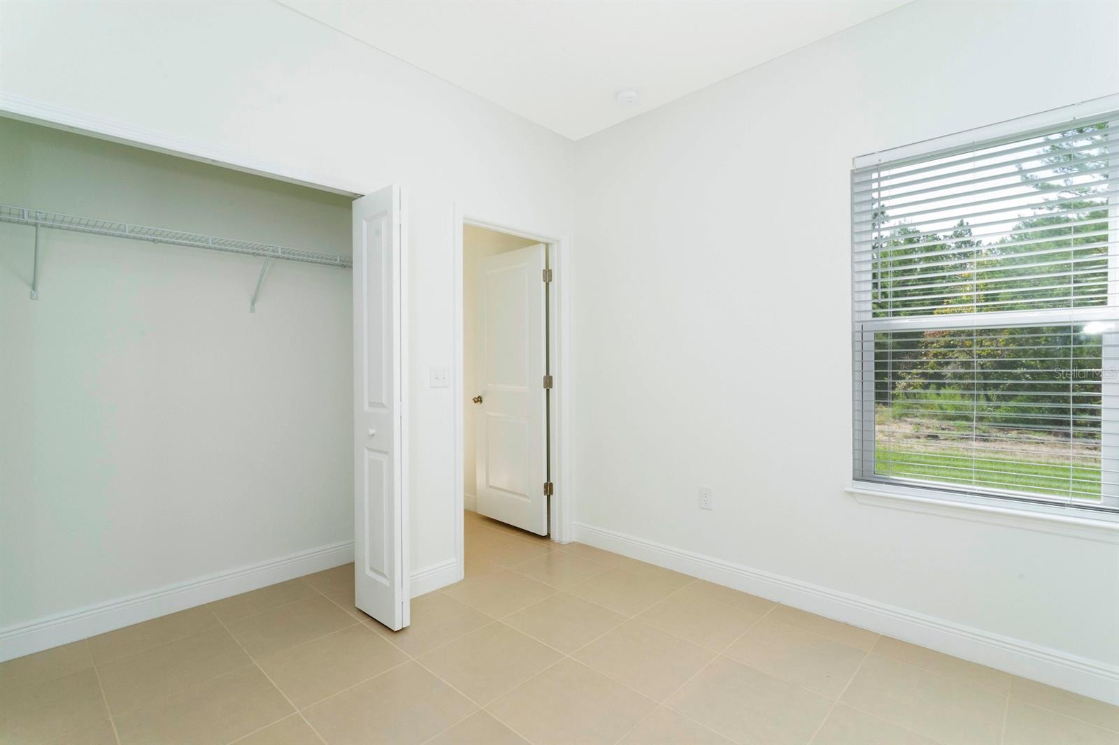 MARION OAKS UN 06 - Residential Lease