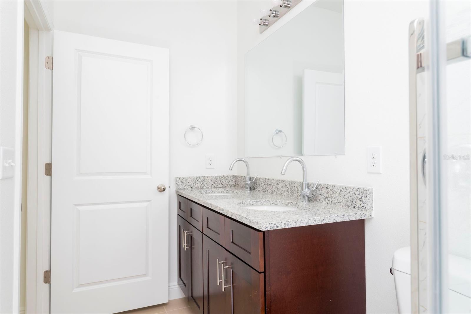 MARION OAKS UN 06 - Residential Lease