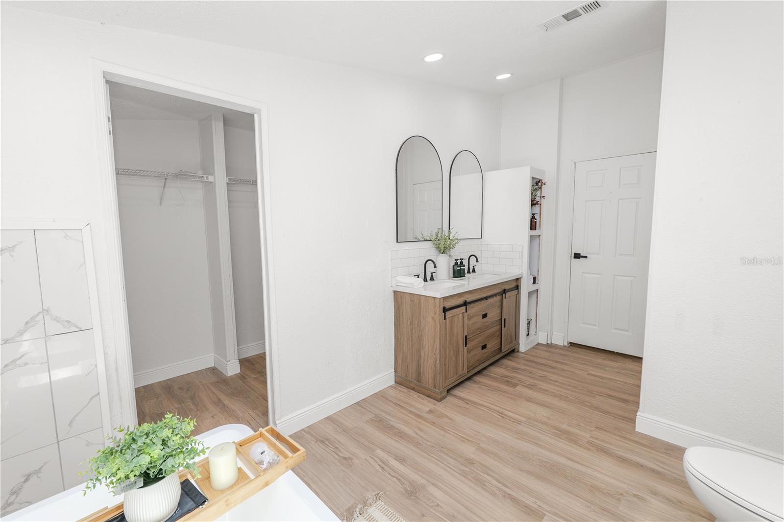 OAKWOOD ACRES - Residential