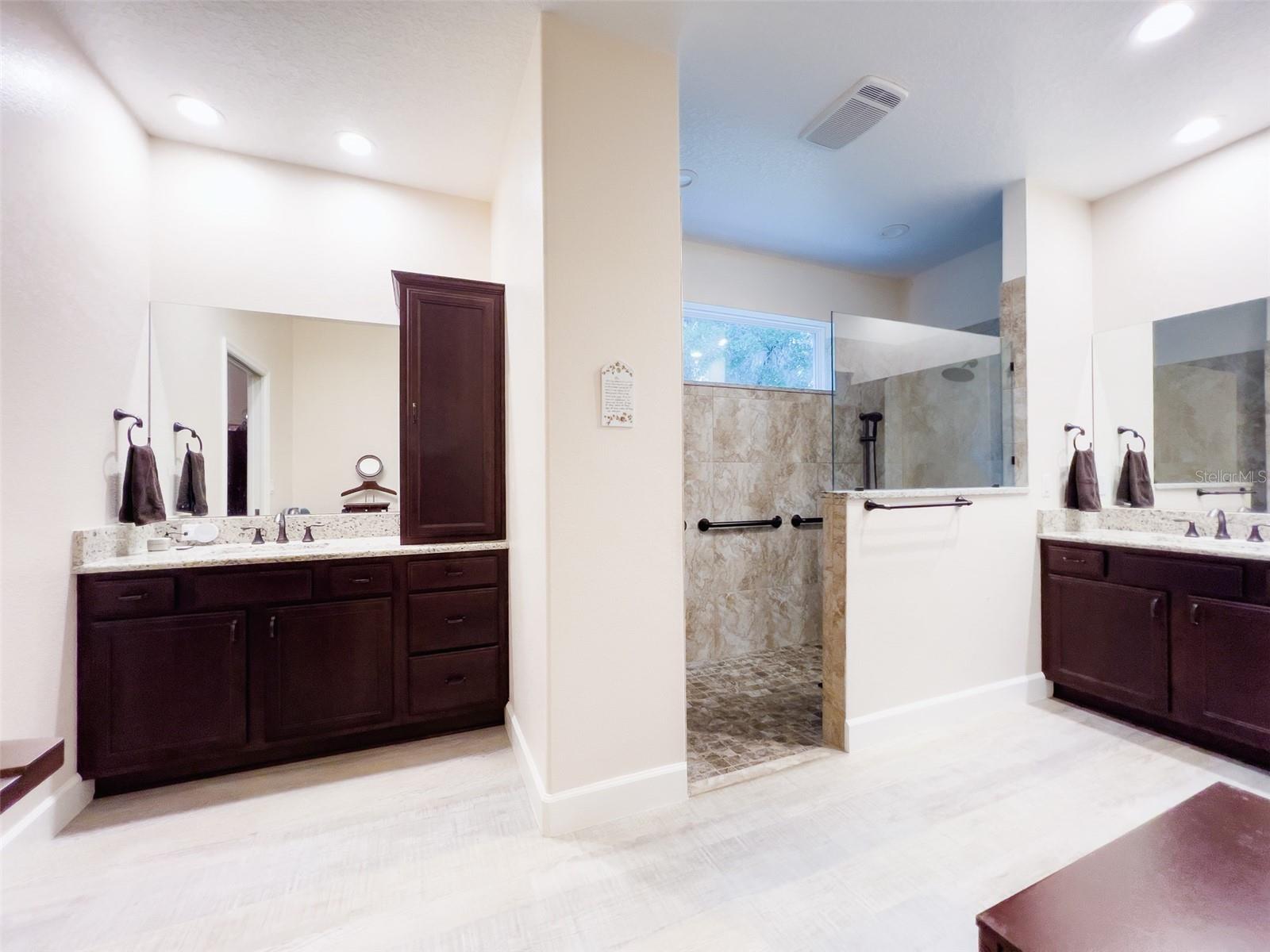 CONSIGNY PLACE SUB - Residential