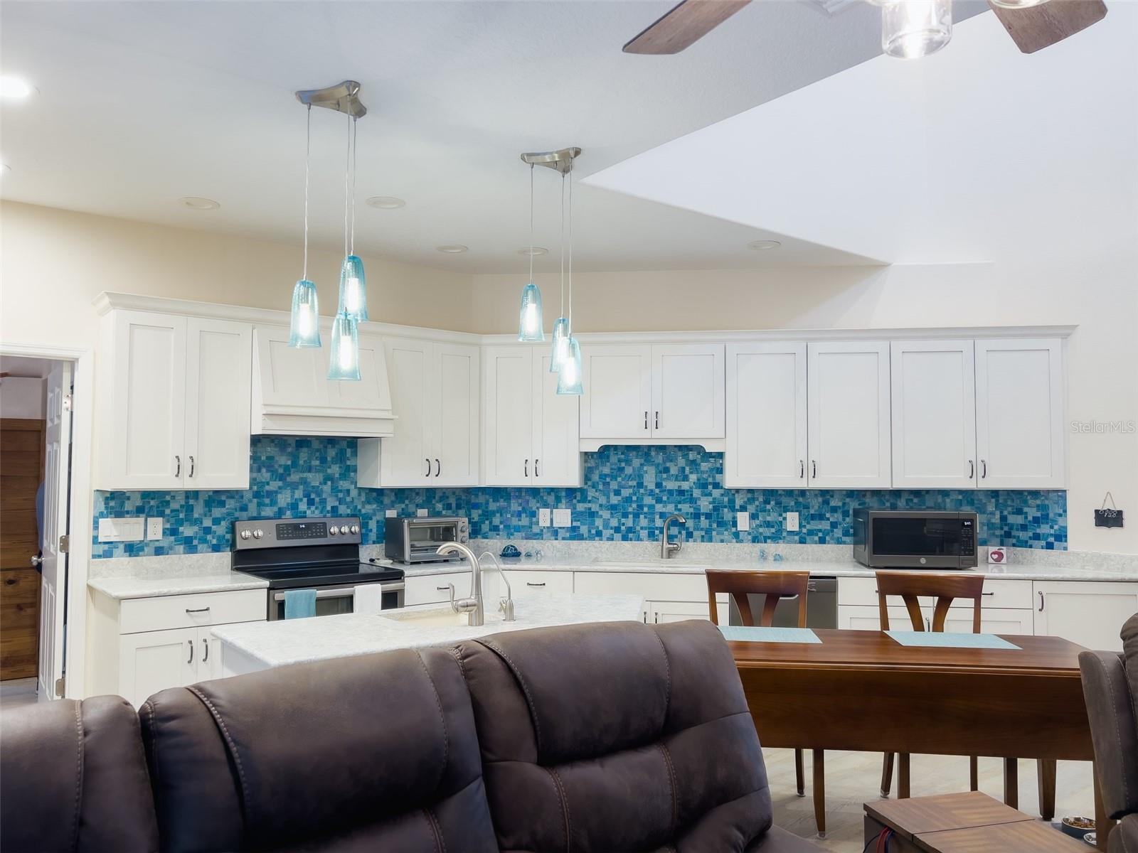 CONSIGNY PLACE SUB - Residential