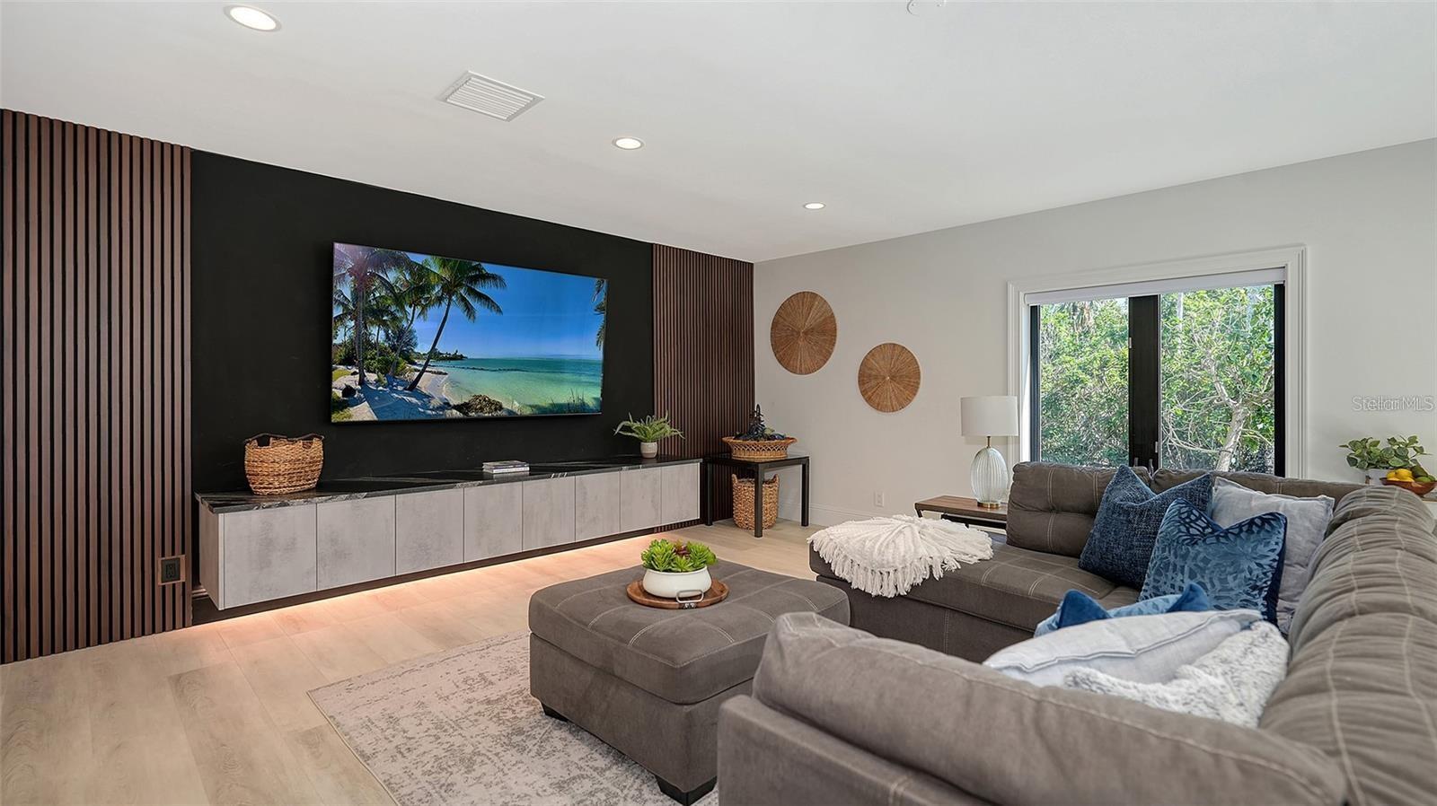 INDIAN BEACH SAPPHIRE SHORES - Residential