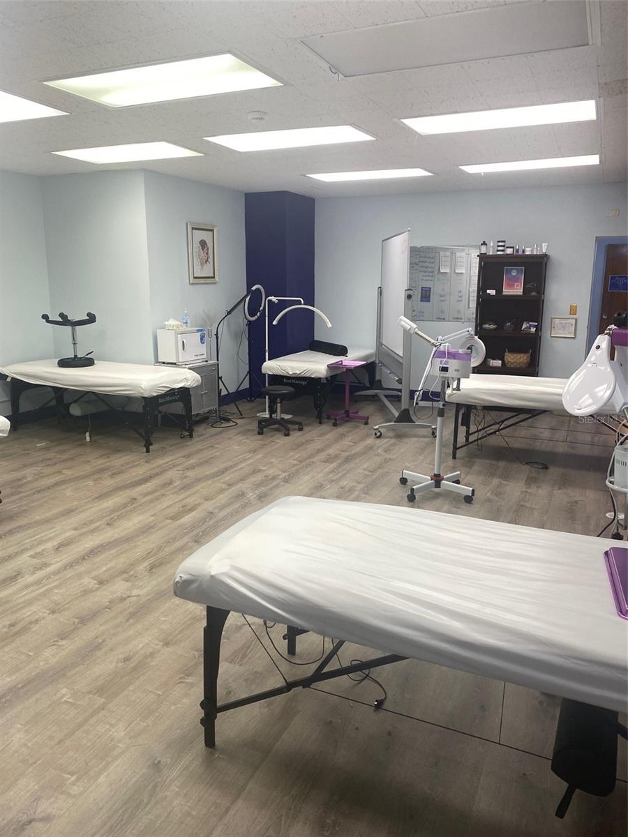 HIBISCUS GARDENS - Commercial Sale