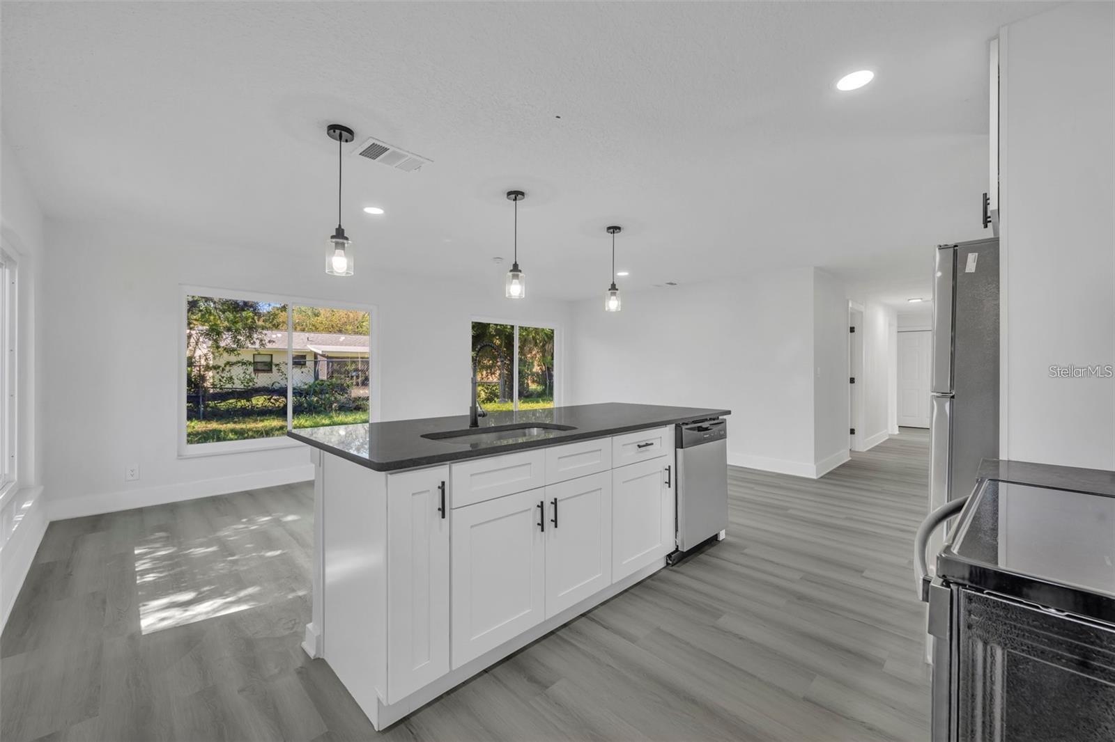 CEDAR POINT - Residential Lease