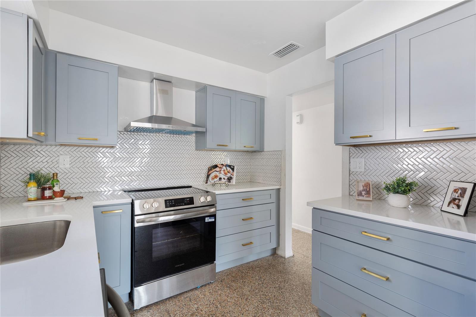 TEMPLE TERRACES - Residential