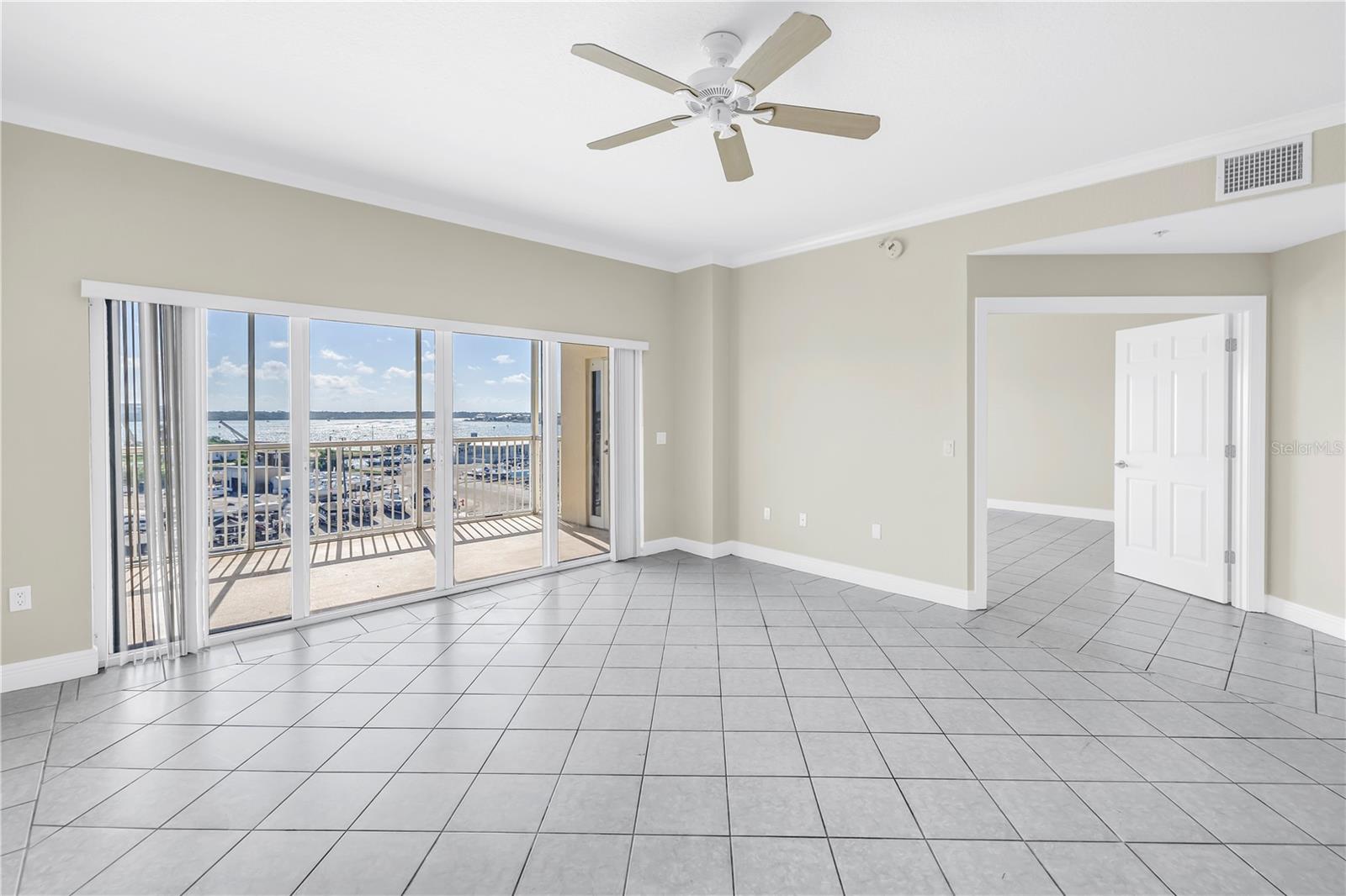 SNUG HARBOUR CONDO - Residential