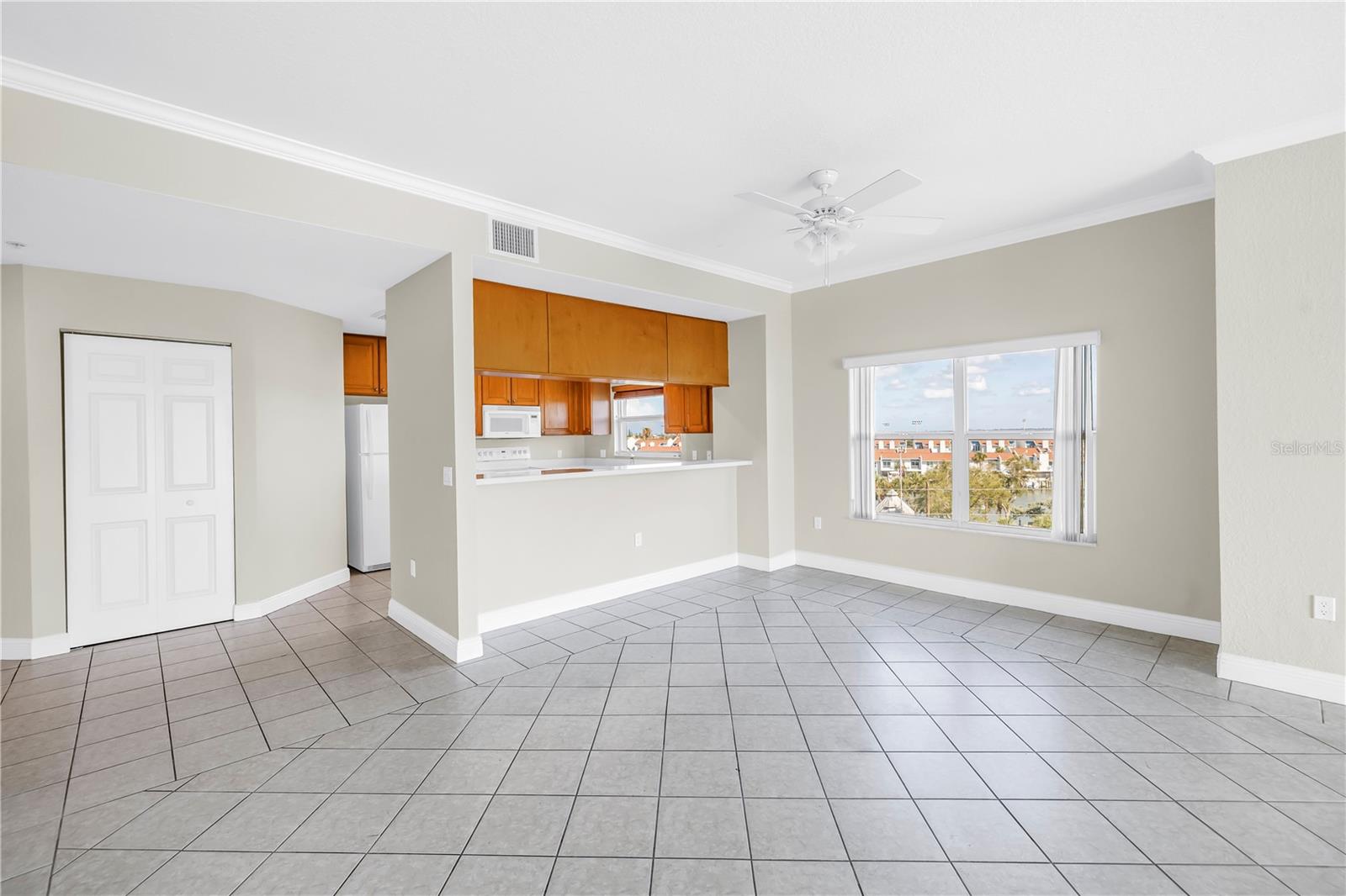 SNUG HARBOUR CONDO - Residential