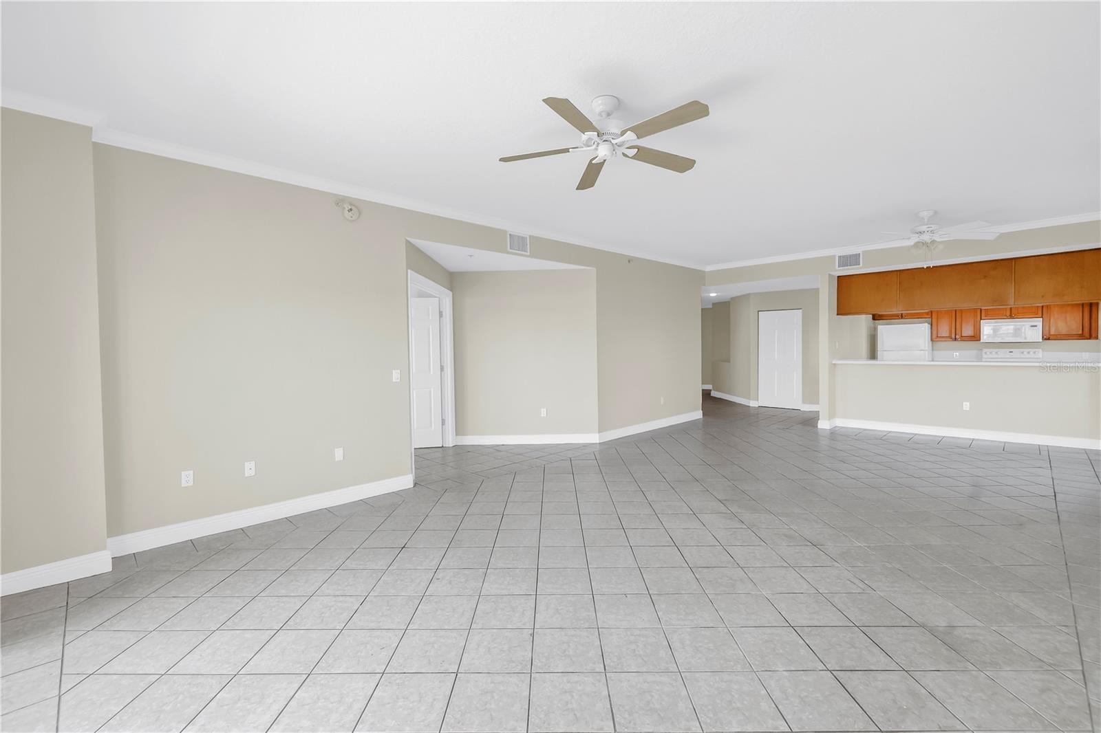 SNUG HARBOUR CONDO - Residential