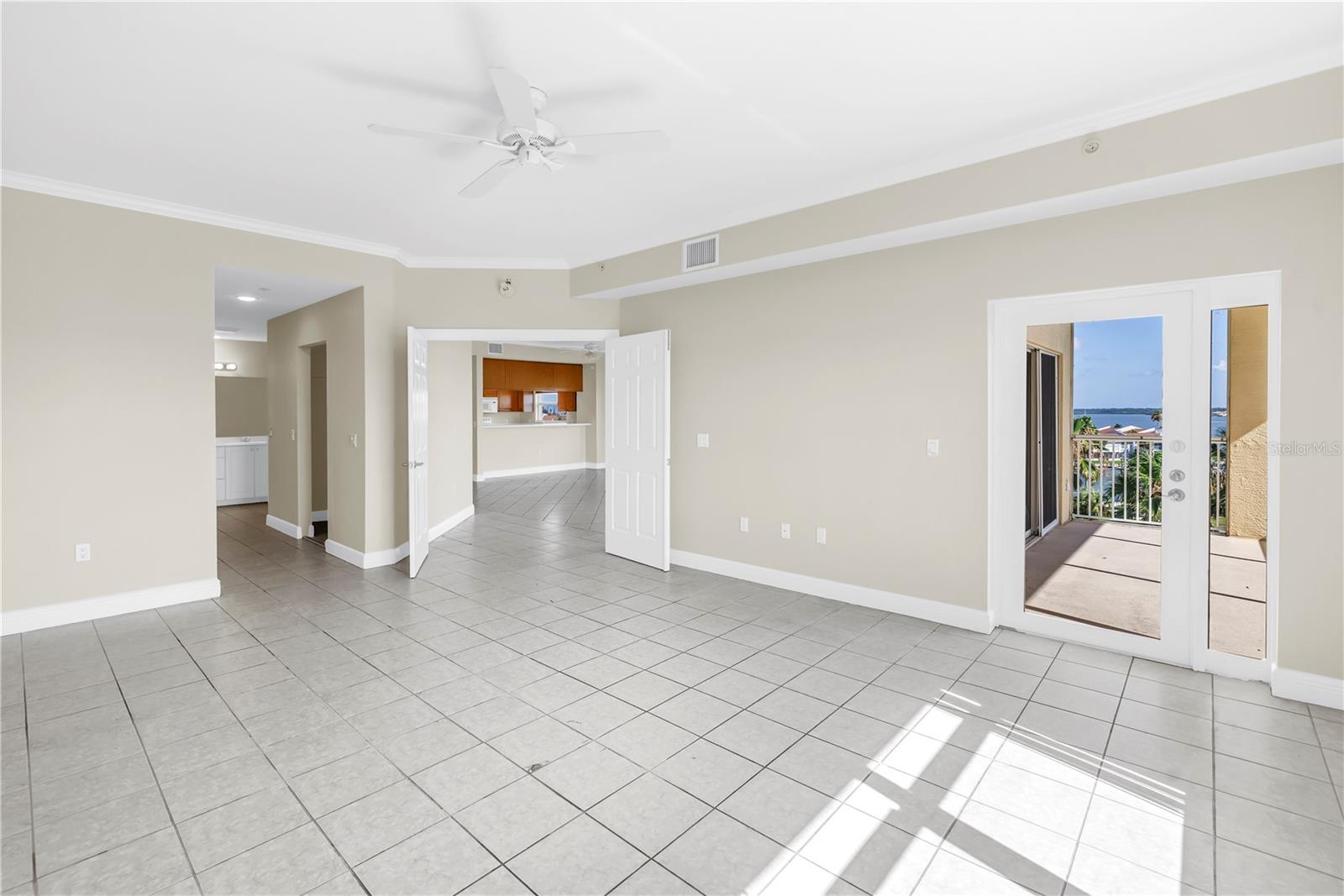 SNUG HARBOUR CONDO - Residential