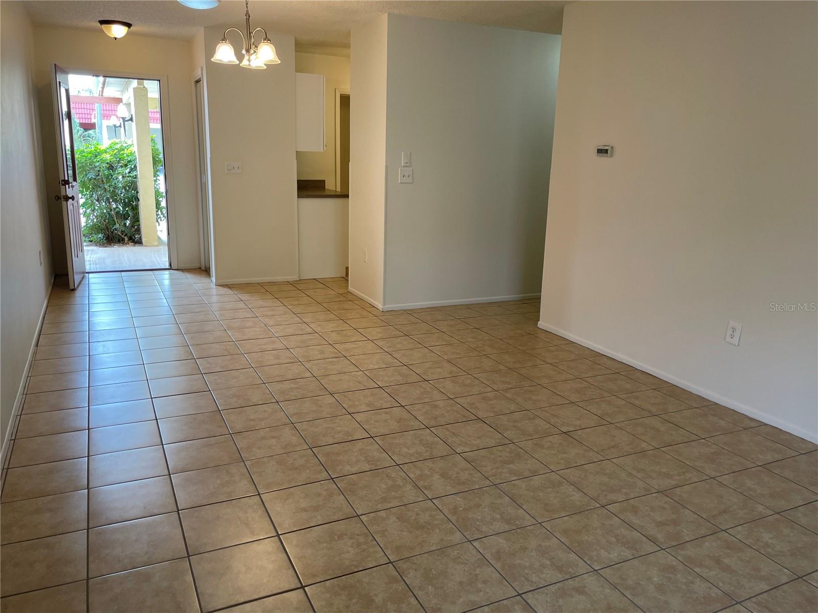 3952 ELVIRA COURT
