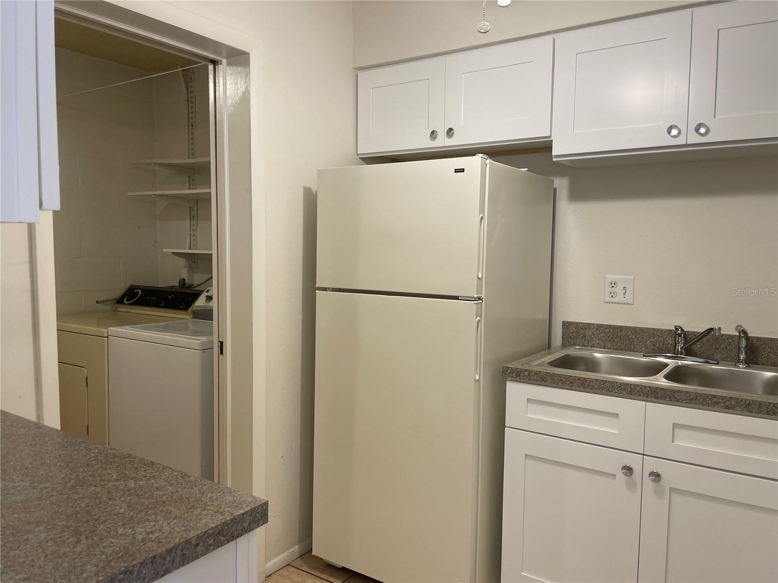 3952 ELVIRA COURT