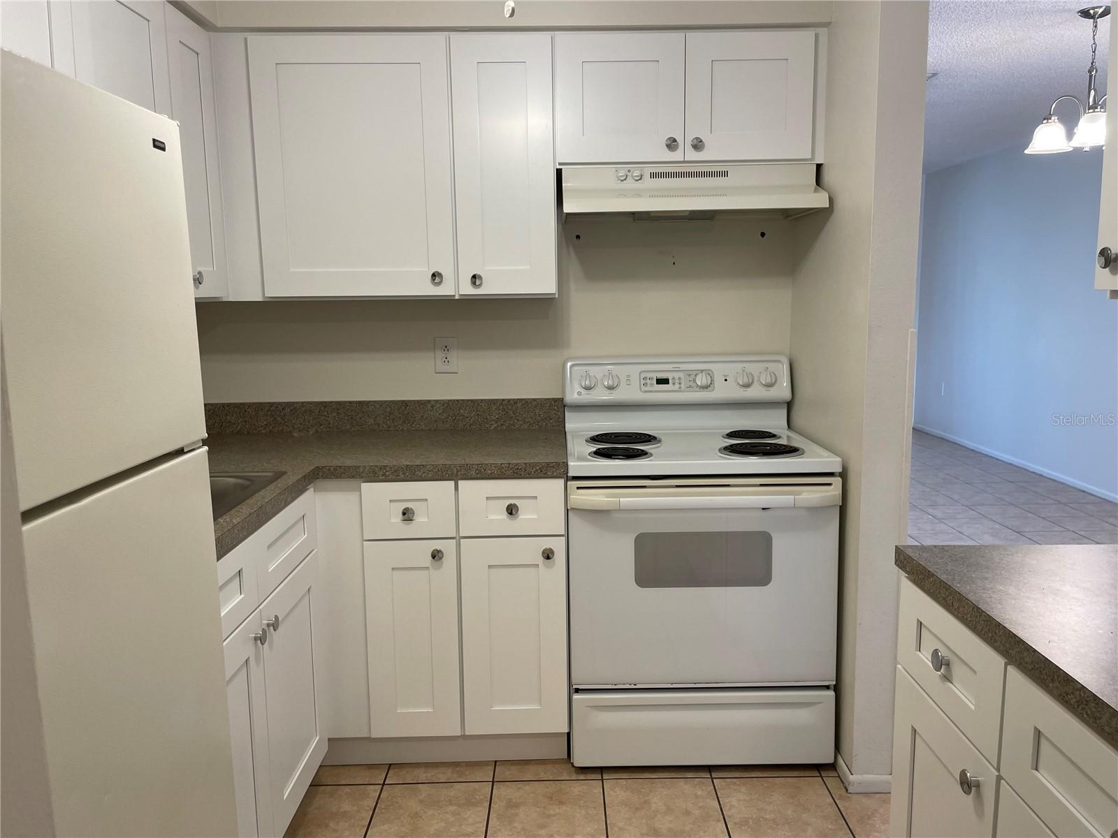 3952 ELVIRA COURT