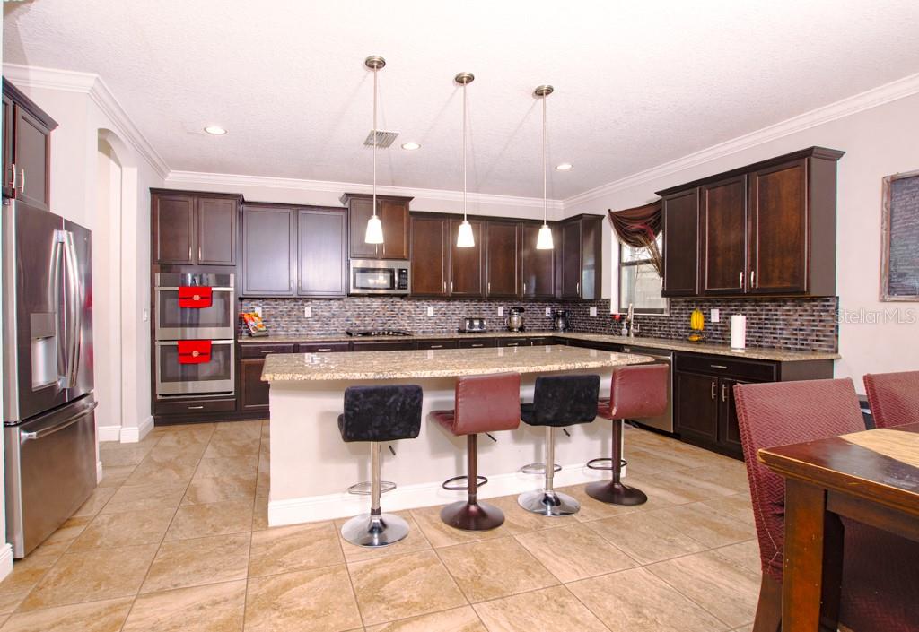 8206 SUMMER BROOK COURT
