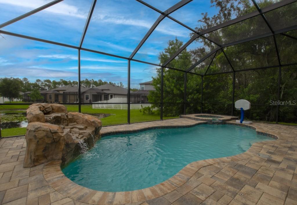 8206 SUMMER BROOK COURT