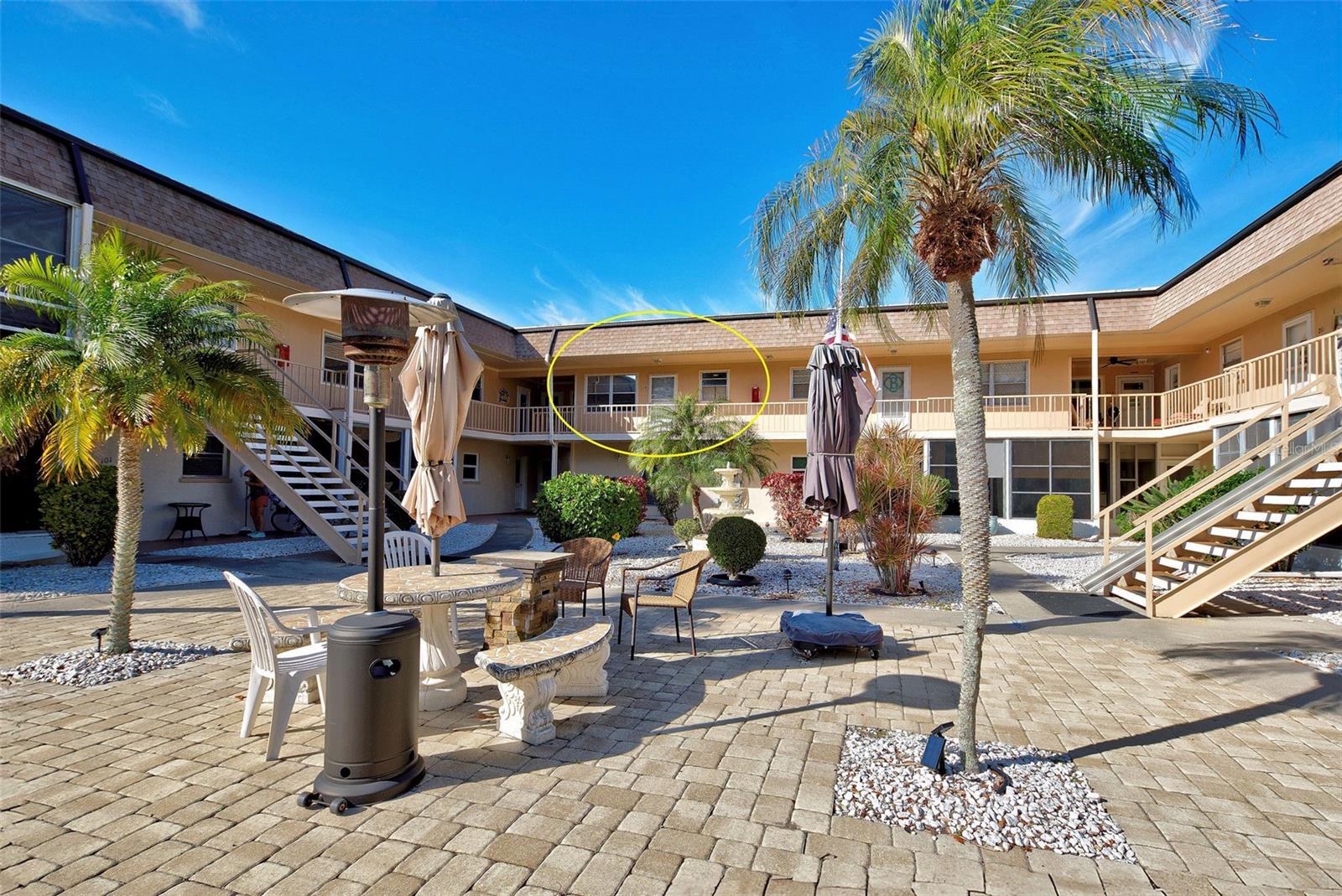 537 MANATEE COURT 204