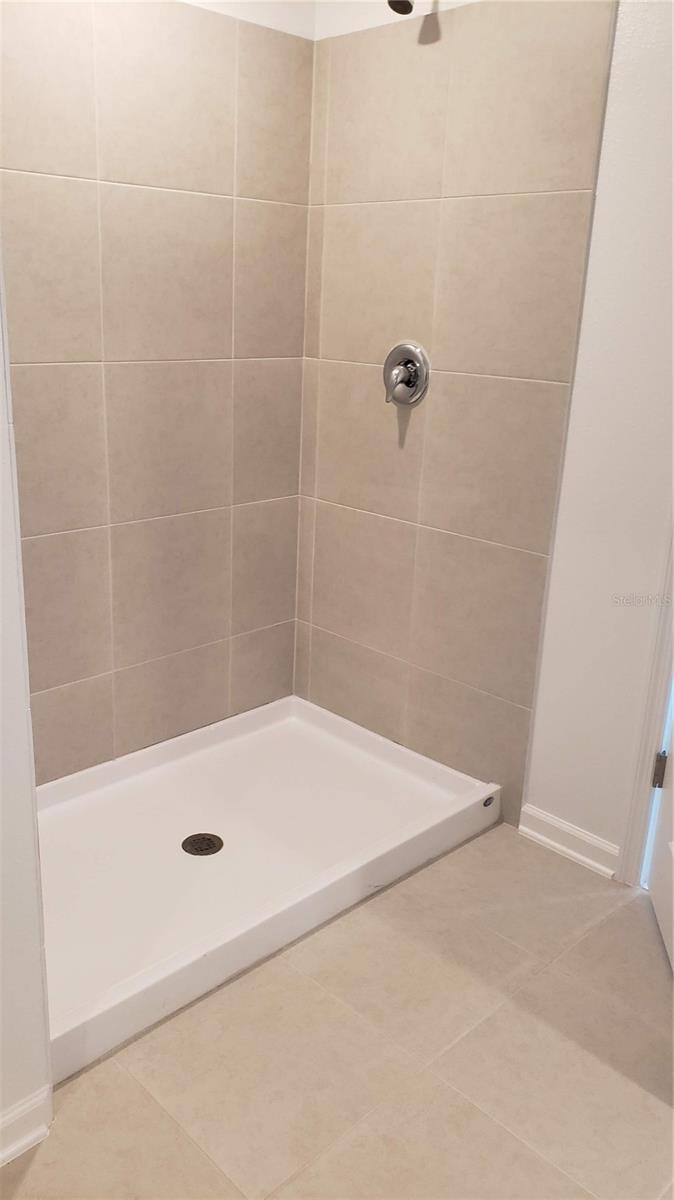 CROSSWINDS EAST PH 1 - Residential Lease