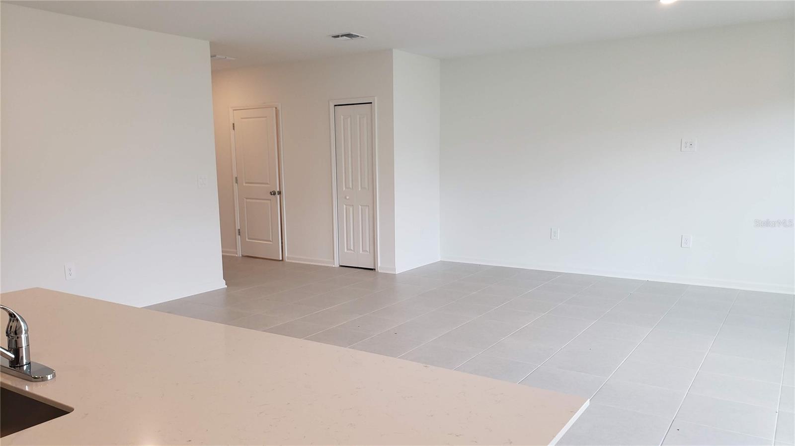 CROSSWINDS EAST PH 1 - Residential Lease