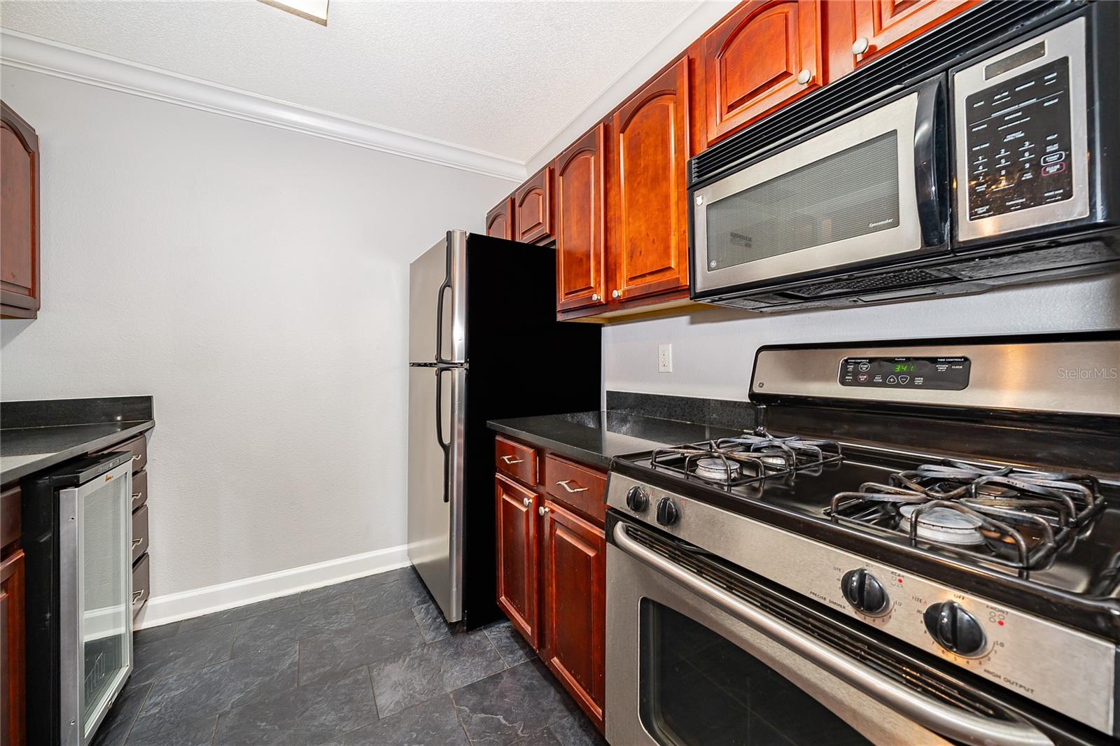 MIRIADA CONDO - Residential Lease