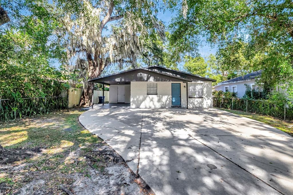 Photo of 1714 E Maple Avenue, Tampa, FL 33604 (MLS # TB8444252)
