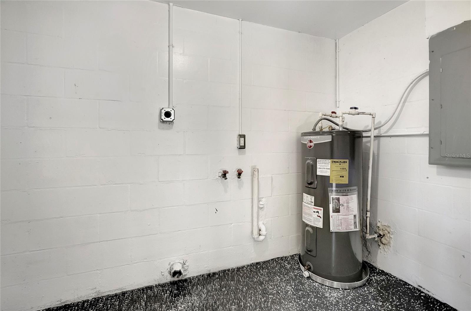 FERN CLIFF - Residential