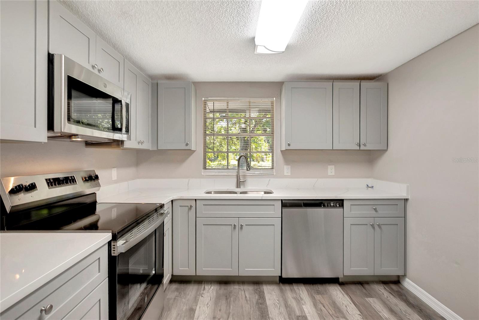 FERN CLIFF - Residential