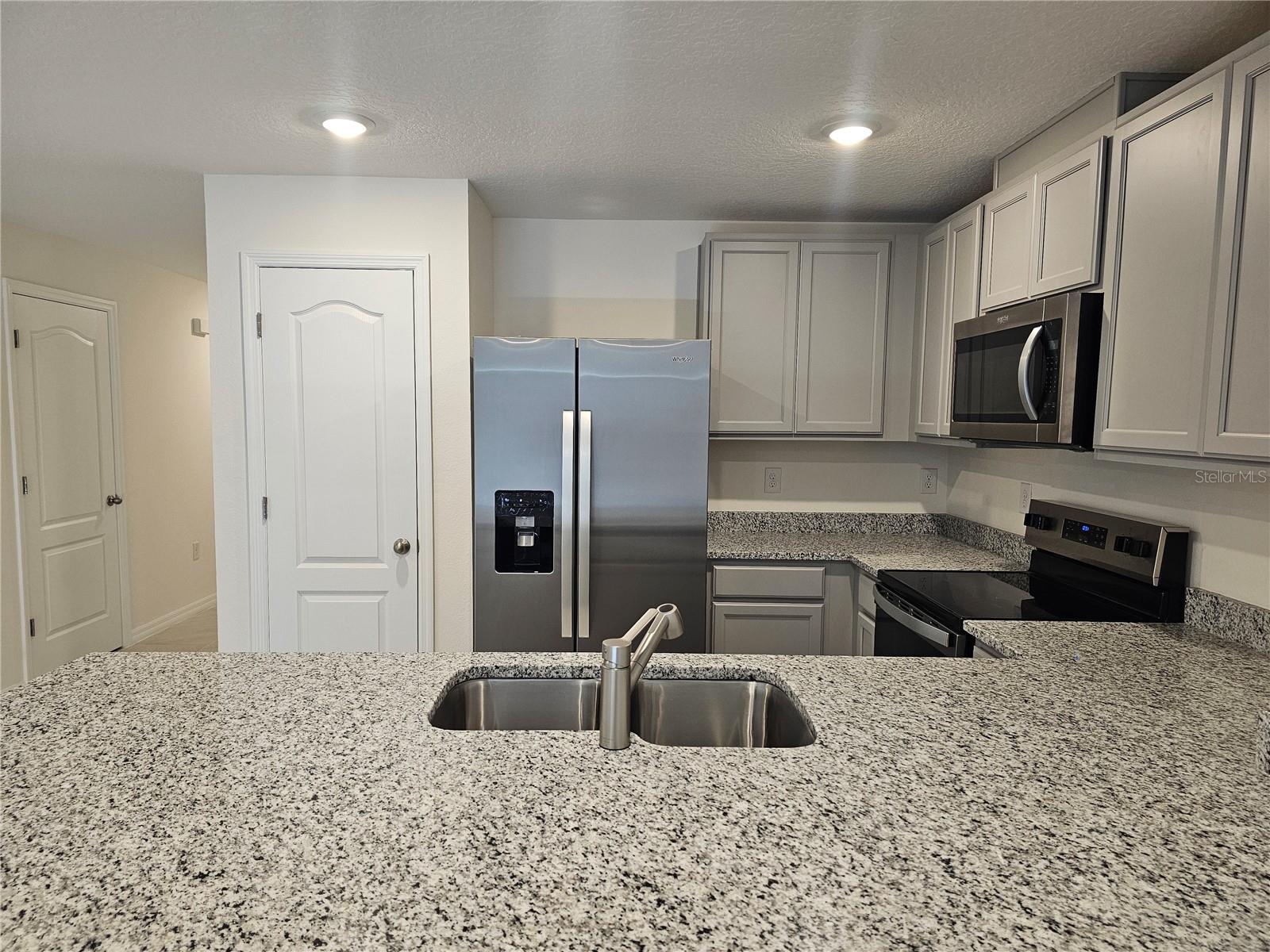 HARMONY WEST TWNHMS - Residential Lease