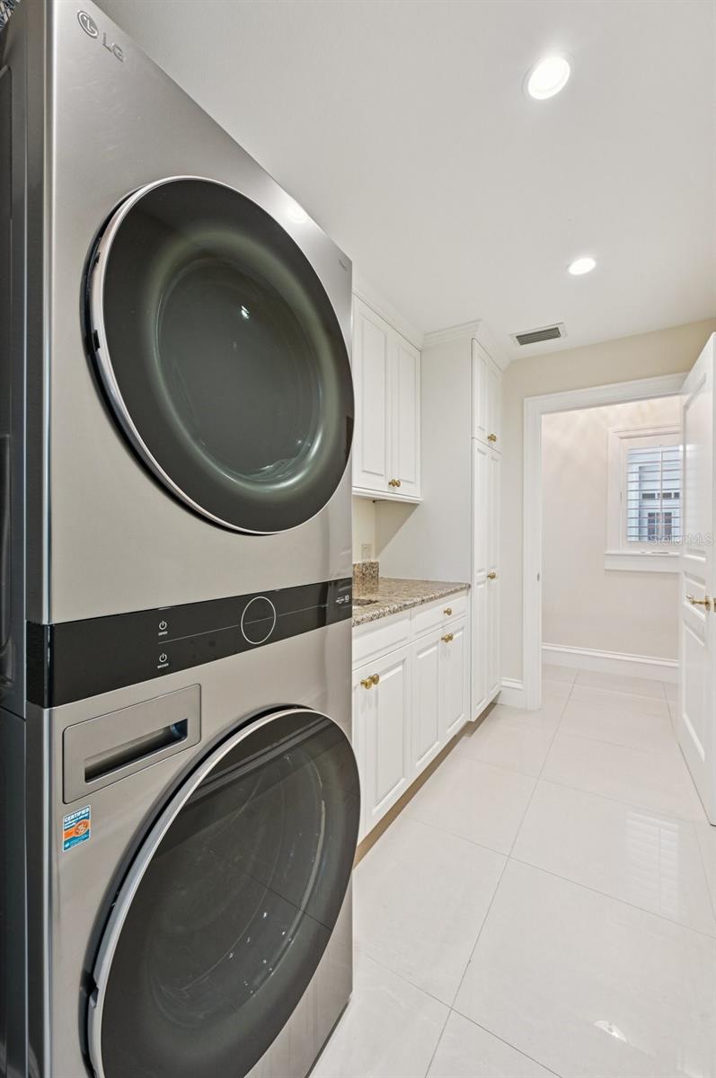 LIDO C - Residential Lease