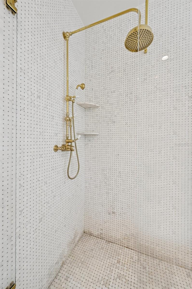 LIDO C - Residential Lease