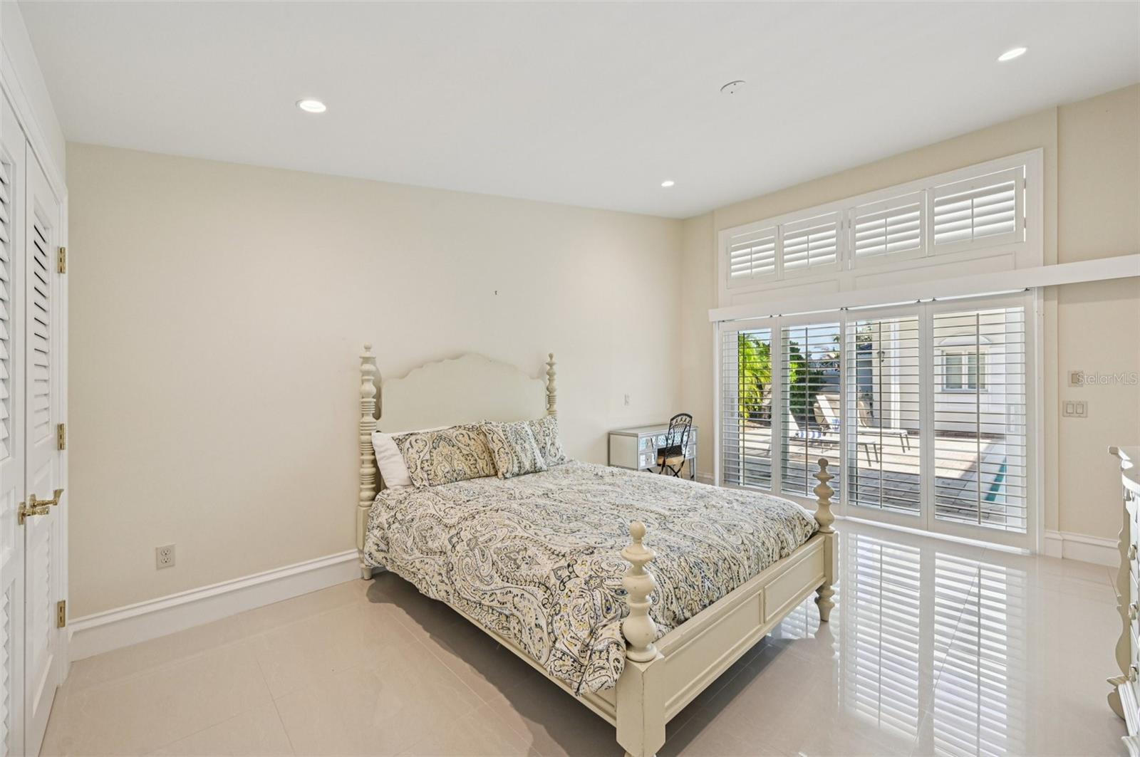 LIDO C - Residential Lease