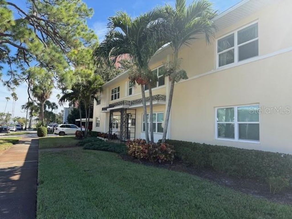 Photo of 606 12th Avenue NE #2, St Petersburg, FL 33701 (MLS # TB8496690)