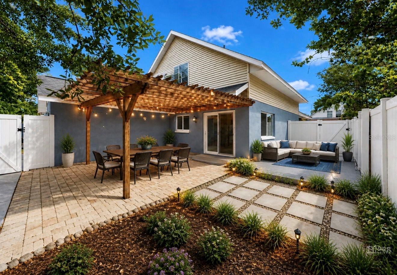 SUMMERVIEW OAKS SUB - Residential