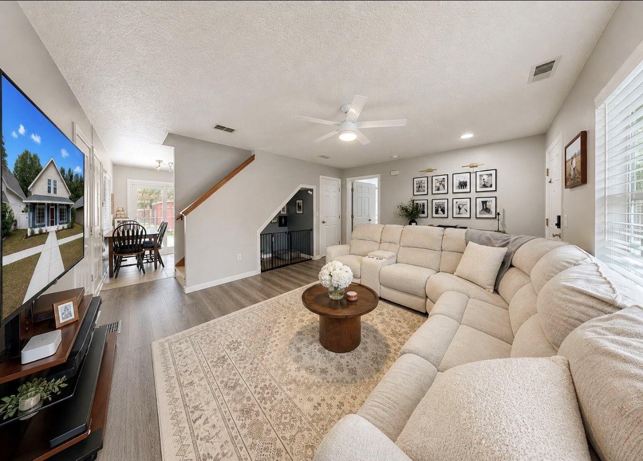 SUMMERVIEW OAKS SUB - Residential