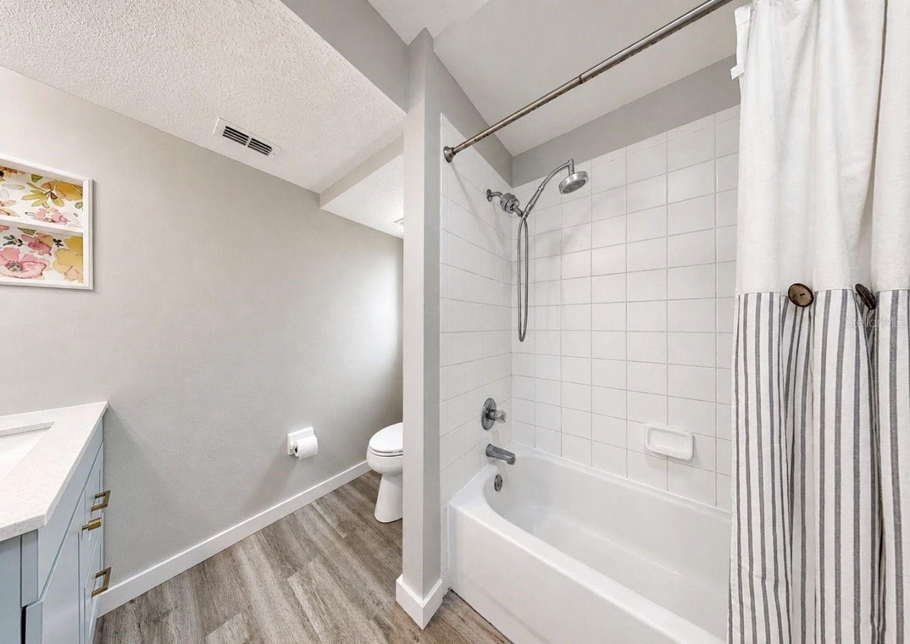 SUMMERVIEW OAKS SUB - Residential