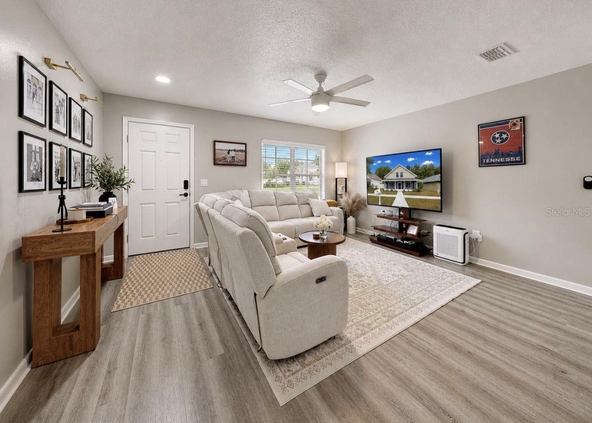 SUMMERVIEW OAKS SUB - Residential