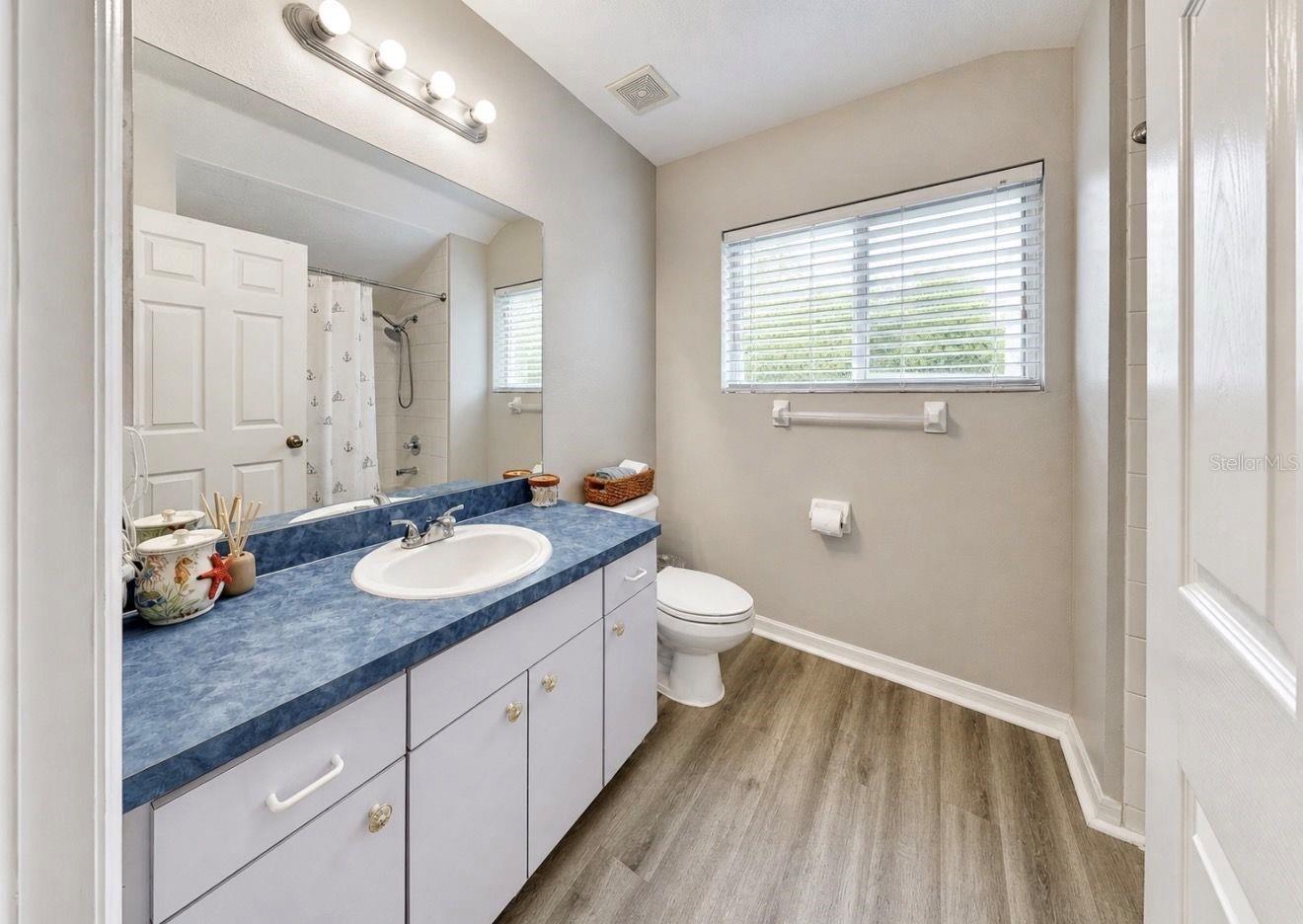 SUMMERVIEW OAKS SUB - Residential