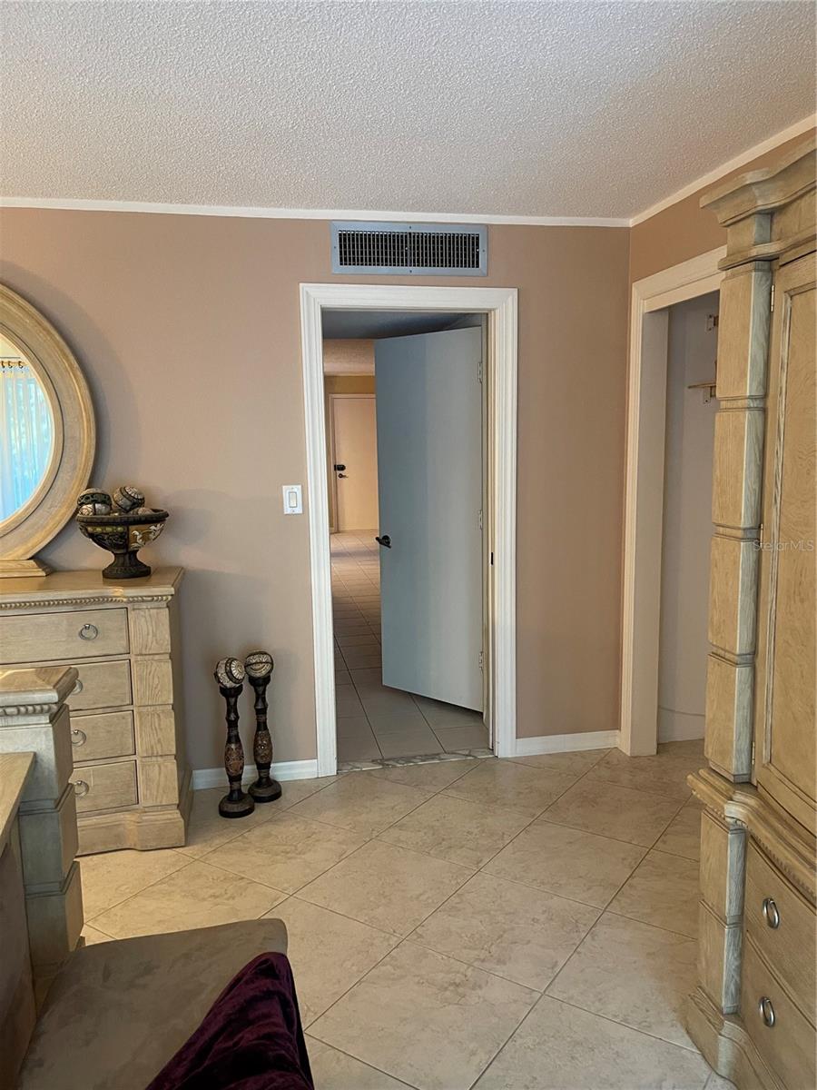 SEVILLE CONDO 14 - Residential