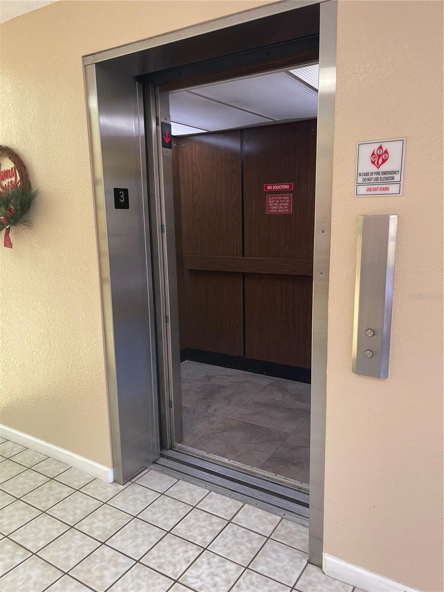 SEVILLE CONDO 14 - Residential