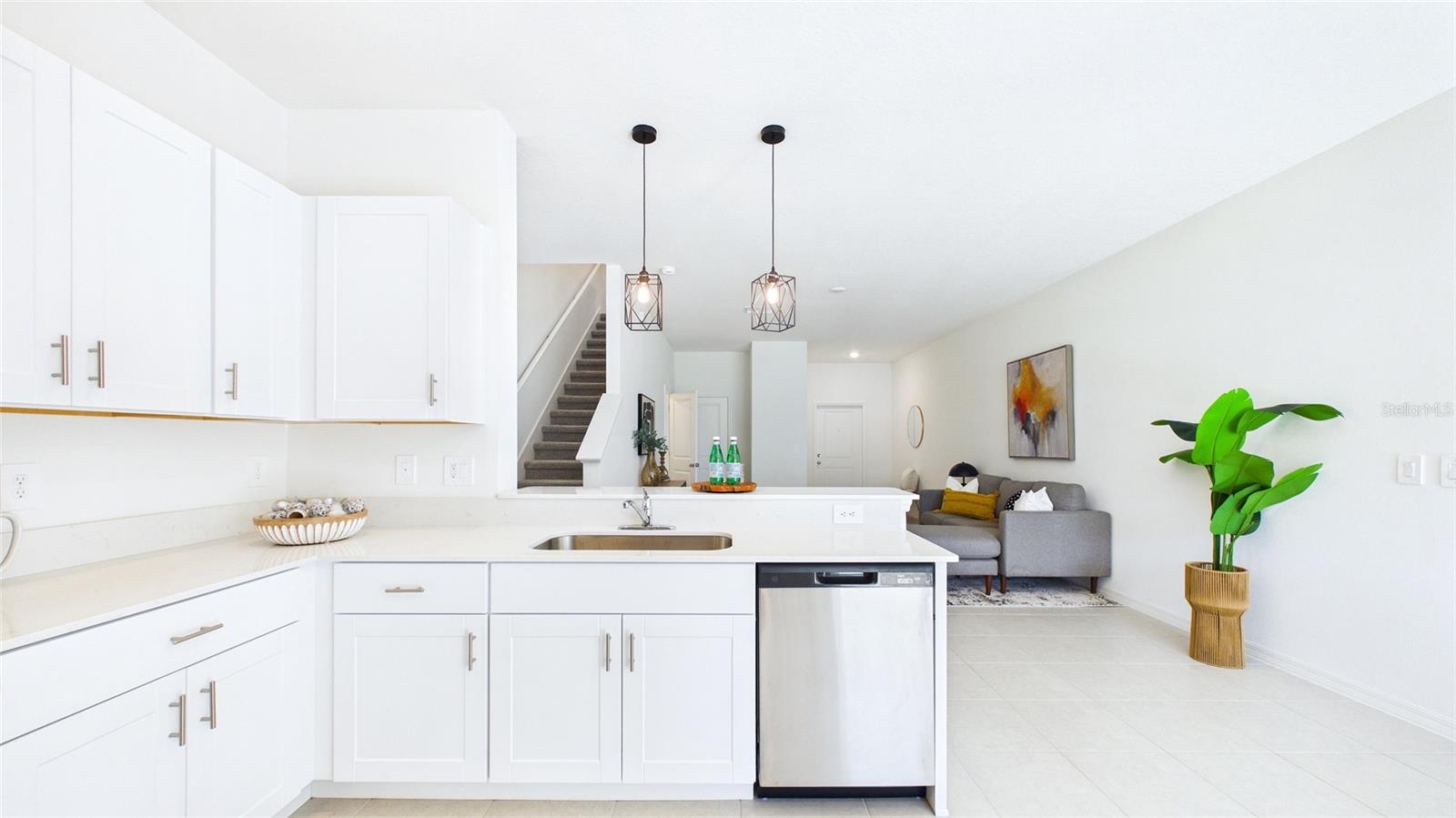 SOUTH SHORE POINTE - Residential