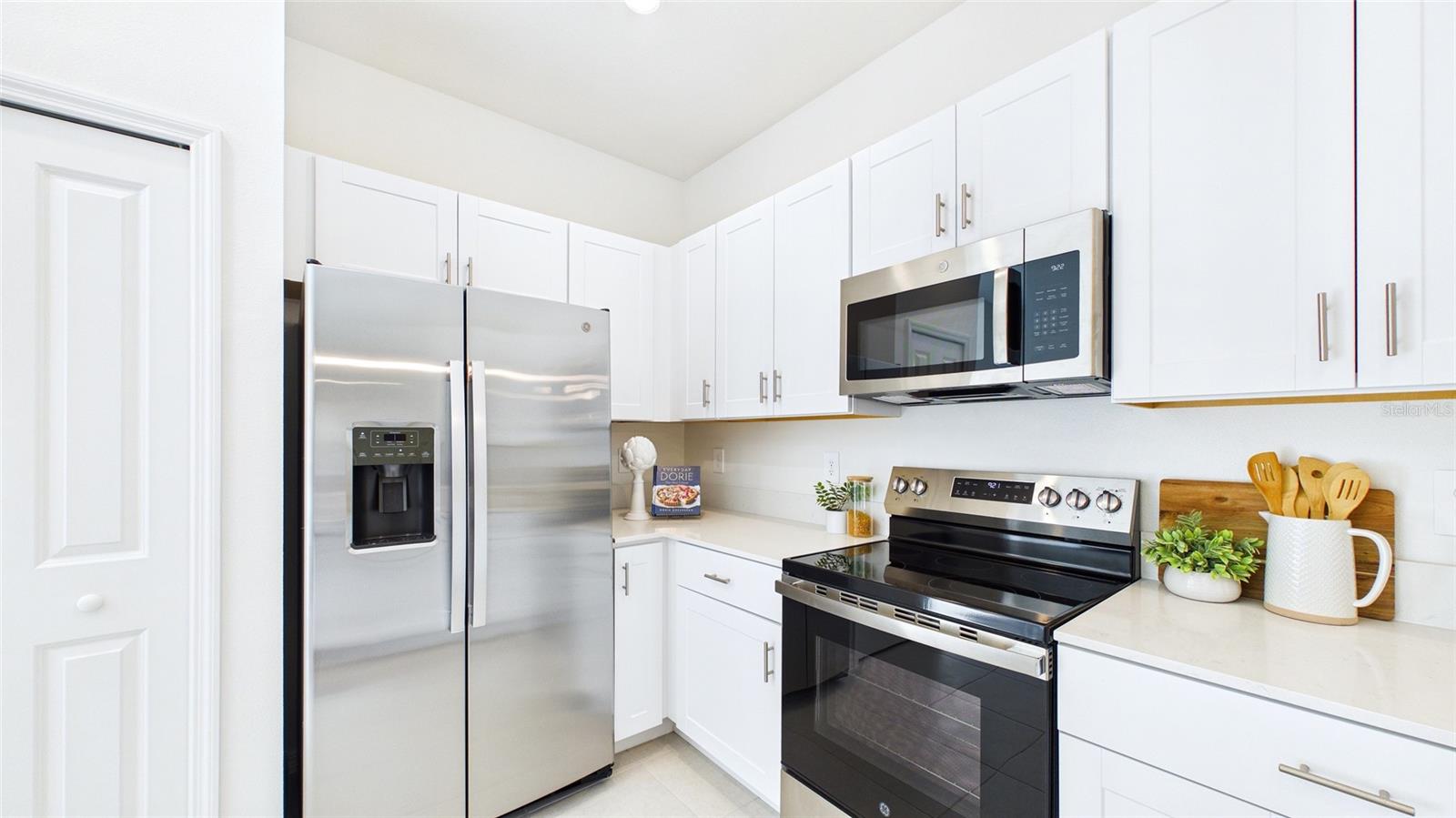 SOUTH SHORE POINTE - Residential