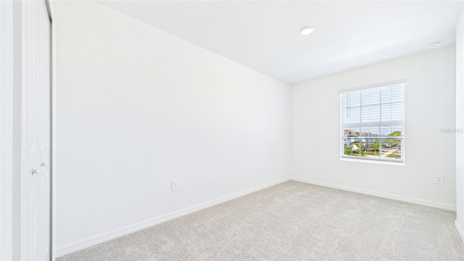 SOUTH SHORE POINTE - Residential