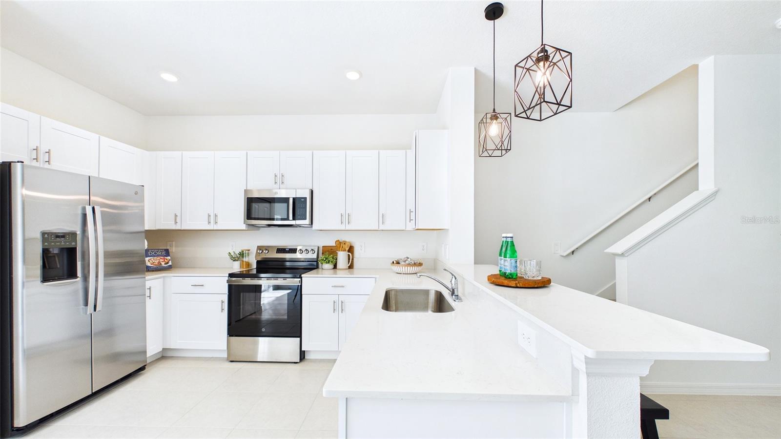 SOUTH SHORE POINTE - Residential