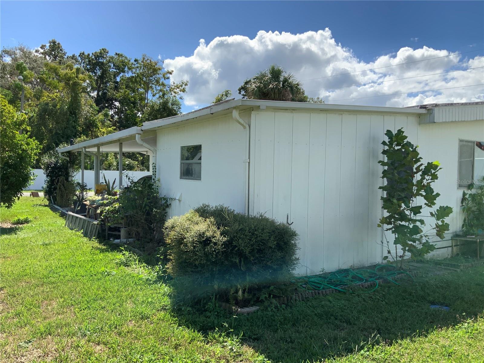 MOLOKAI MOBILE HOME PARK LOT 111-AH ORB 6115 PG 14 - Residential