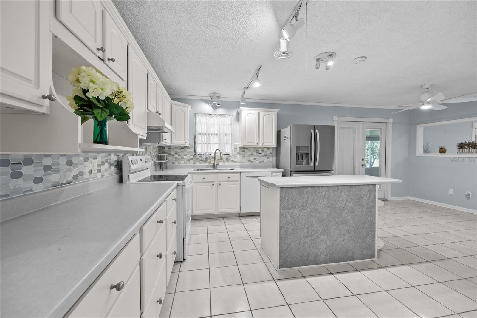 SPRING HOLLOW SUB - Residential