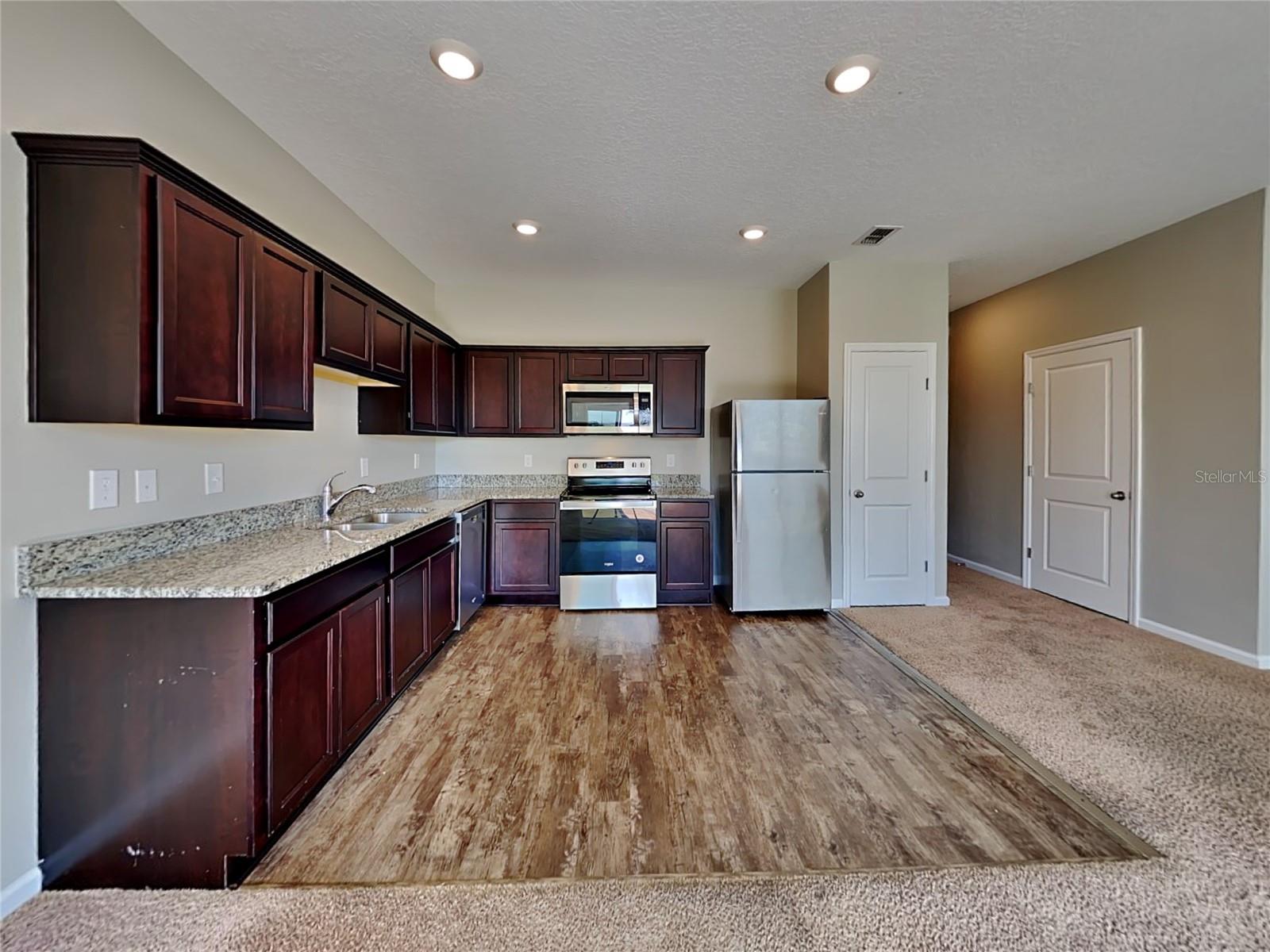 MADISON PLACE PH 2 - Residential Lease
