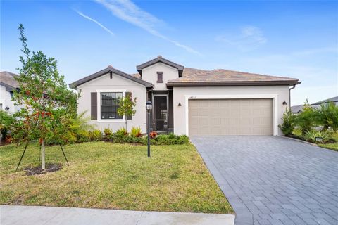 Photo of 14932 Serene Shores Loop, Bradenton, FL 34211 (MLS # TB8449416)