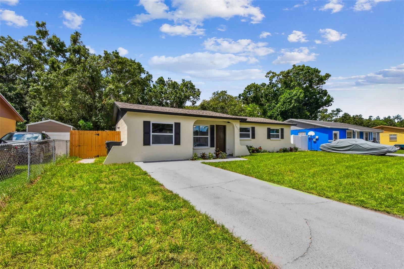2027 BALFOUR CIRCLE