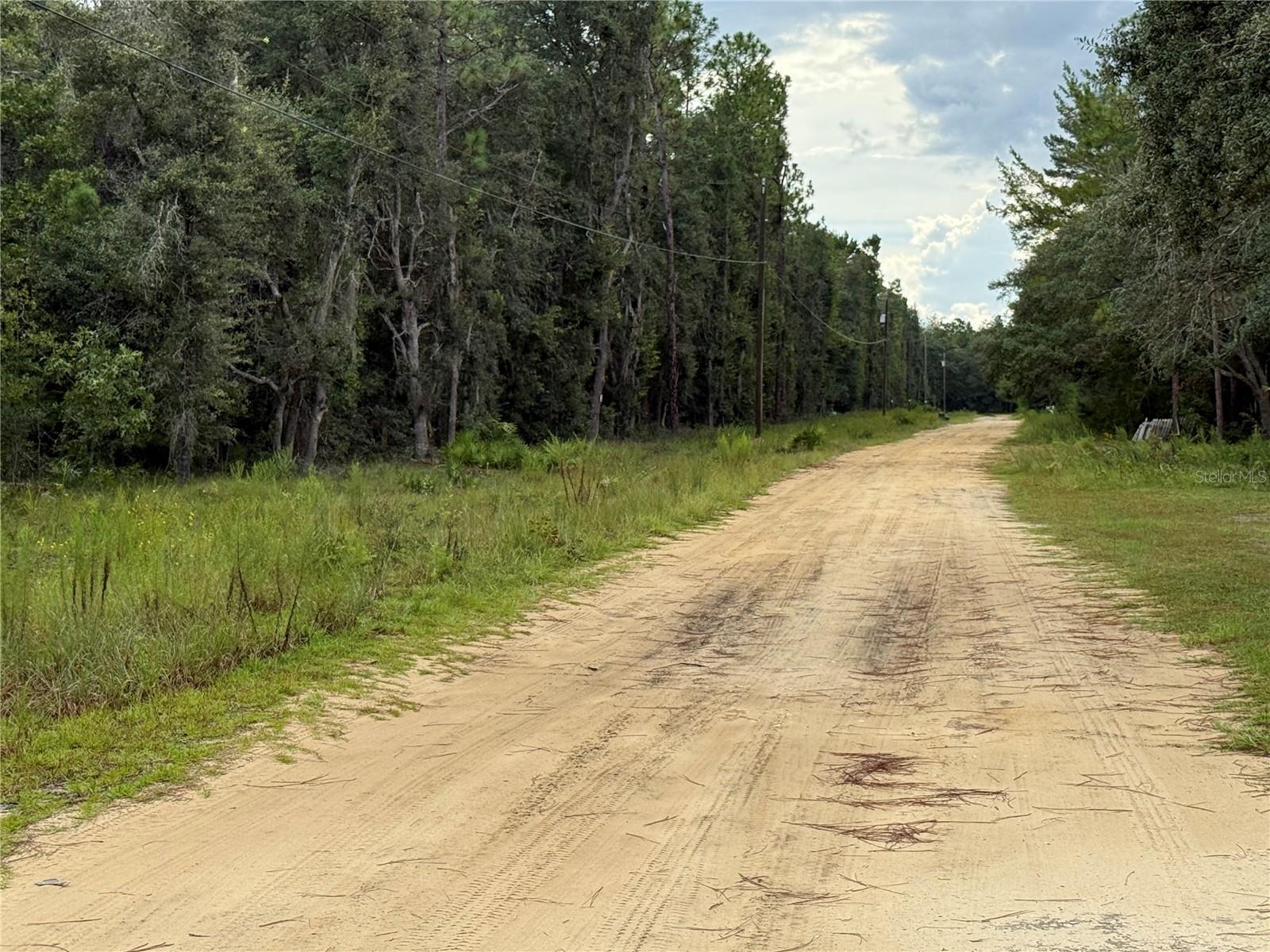 INTERLACHEN LAKES ESTATES - Land