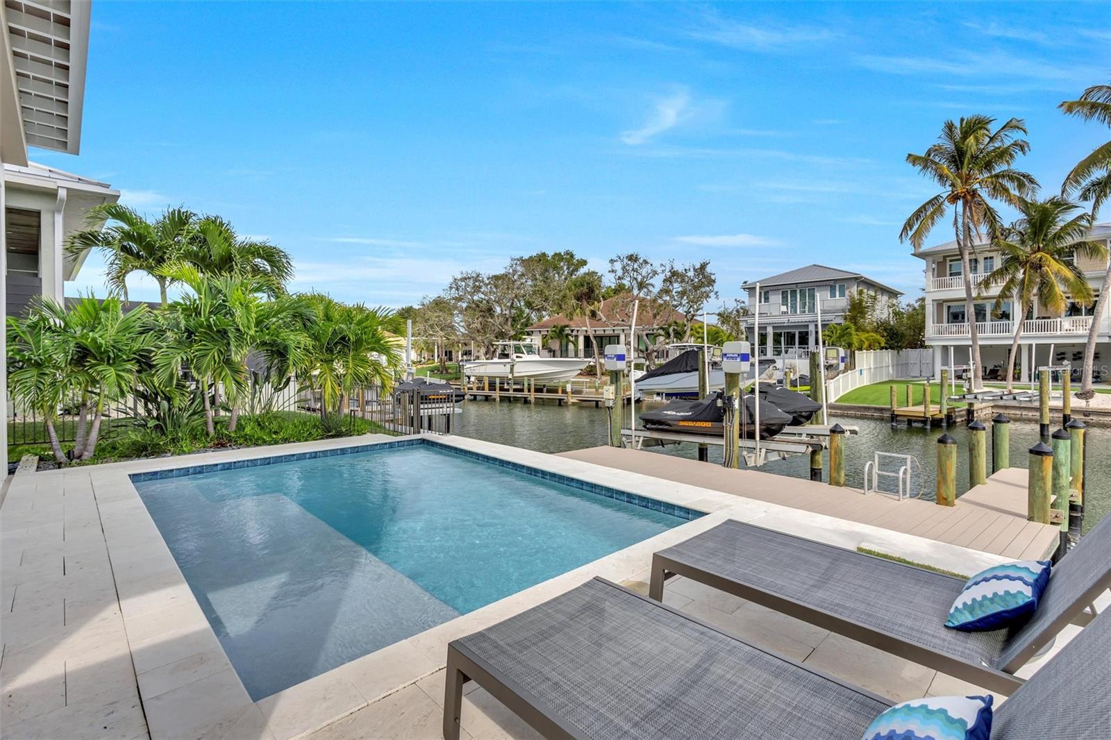 SIESTA BEACH - Residential